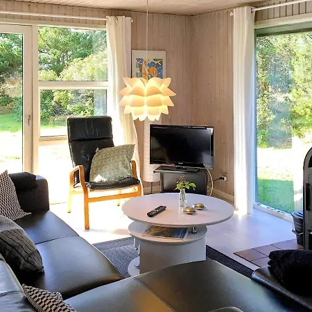 Ferienhaus Peaceful Holiday In Bl Vand Near Sea